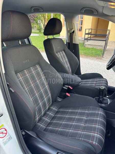 Volkswagen Polo GTI-LOOK/0RG.K.M/