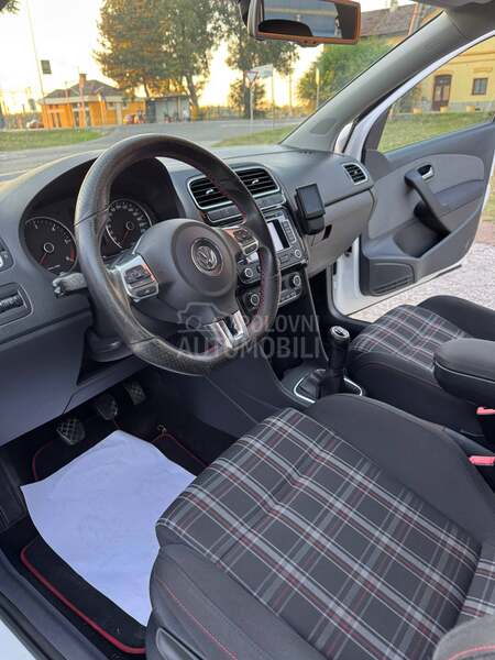 Volkswagen Polo GTI-LOOK/0RG.K.M/