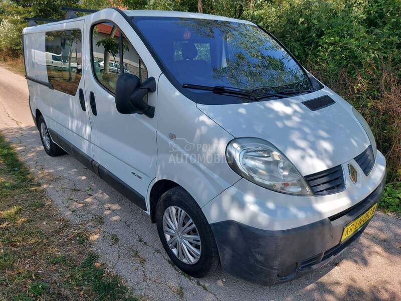 Renault Trafic dCi 115 Long 6 sedista