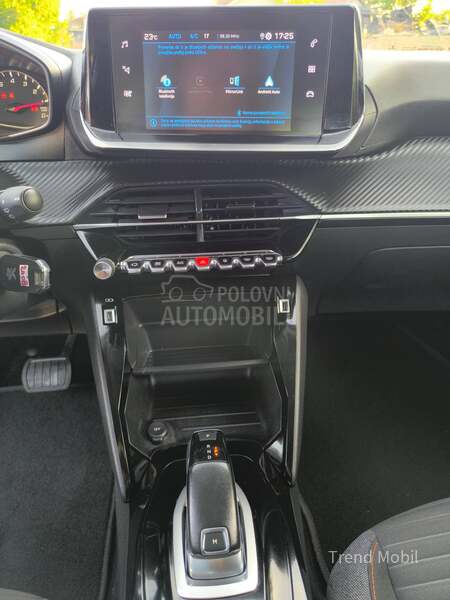 Peugeot 2008 1.2 Avtomatic