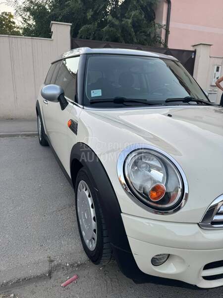MINI Clubman D