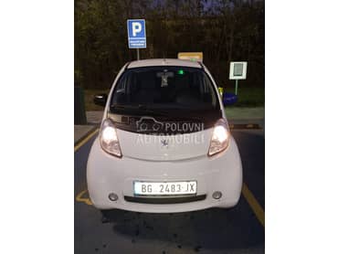Peugeot iOn 