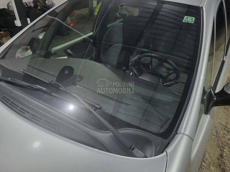 Delovi za Citroen Xsara Picasso 1,6hdi 2005. god.