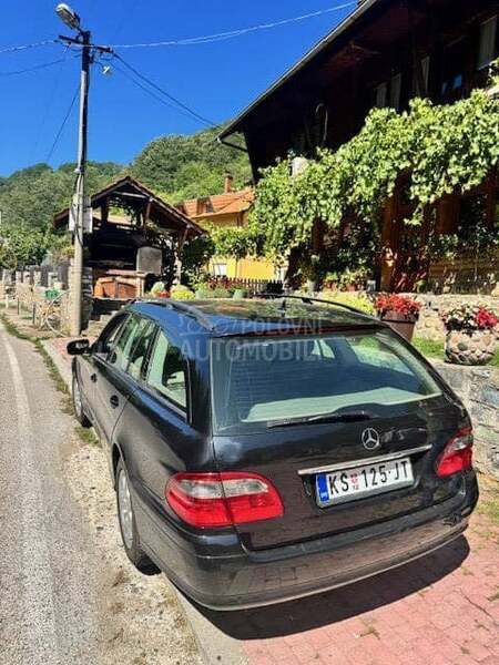 Mercedes Benz E 220 