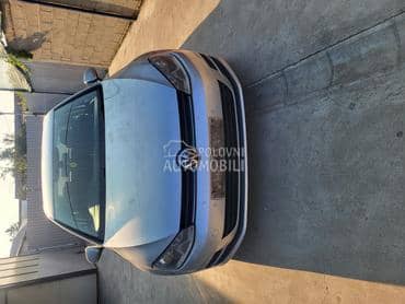 Volkswagen Golf 7 tdi 2013. god. -  kompletan auto u delovima