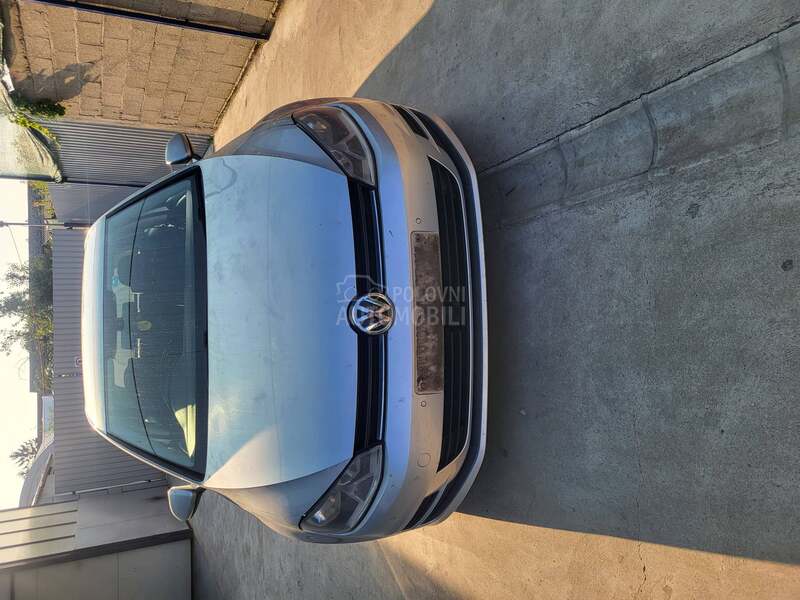 Volkswagen Golf 7 tdi 2013. god. -  kompletan auto u delovima