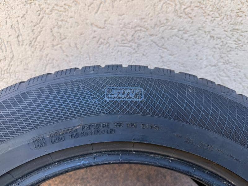 Continental 215/65 R17 Zimska