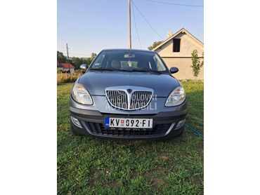 Lancia Ypsilon 