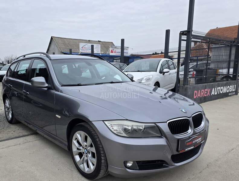 BMW 318 D    N.A.V.I