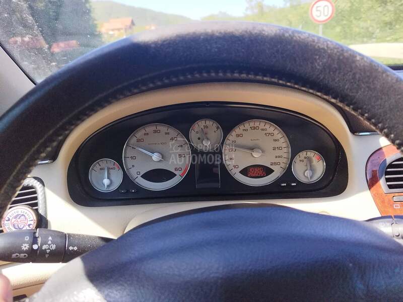 Peugeot 607 