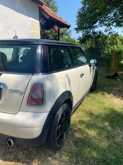 MINI Cooper D