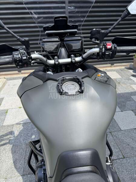 Yamaha tracer 9