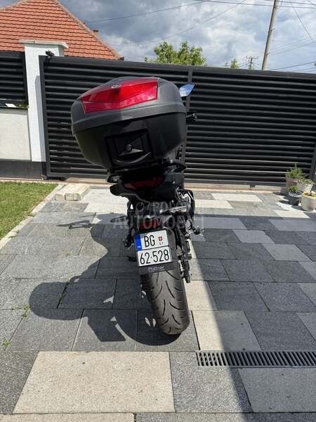 Yamaha tracer 9