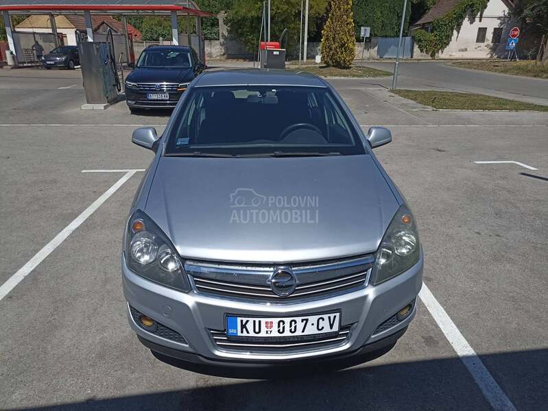 Opel Astra H 
