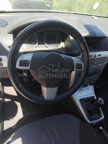 Opel Astra H 1.7cdti opc line