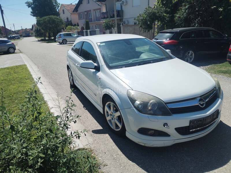 Opel Astra H 1.7cdti opc line