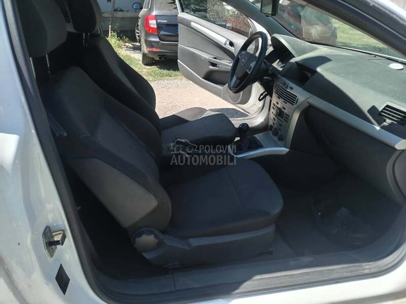 Opel Astra H 1.7cdti opc line