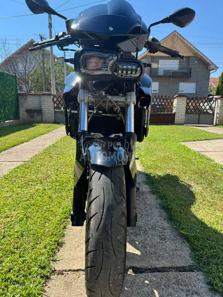 BMW F800r