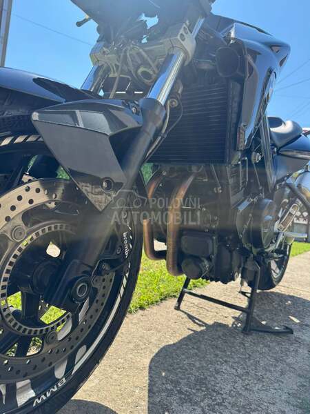 BMW F800r