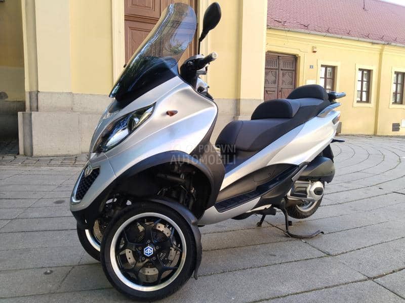 Piaggio MP 3_300 LT