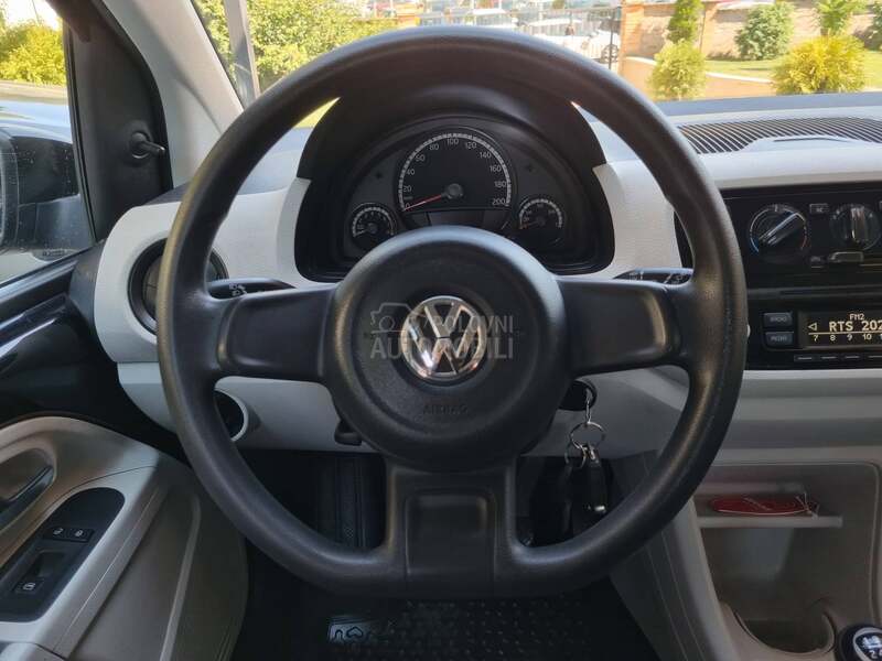 Volkswagen up! 