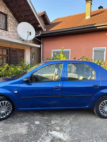 Dacia Logan 