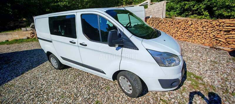 Ford Transit Custom double cab