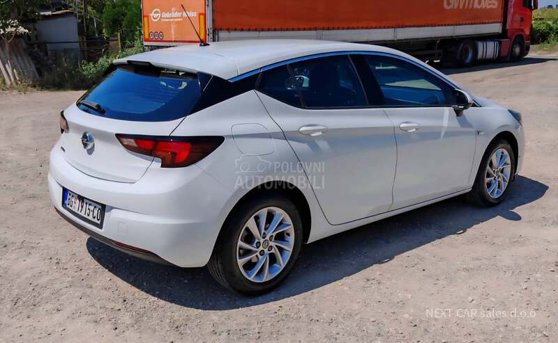 Opel Astra K 1.2 110 NJOY