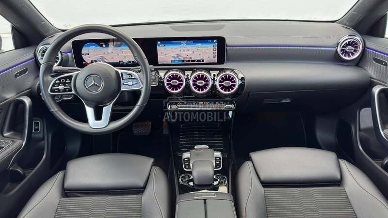 Mercedes Benz CLA 180 LED/Pano/77k k.m.