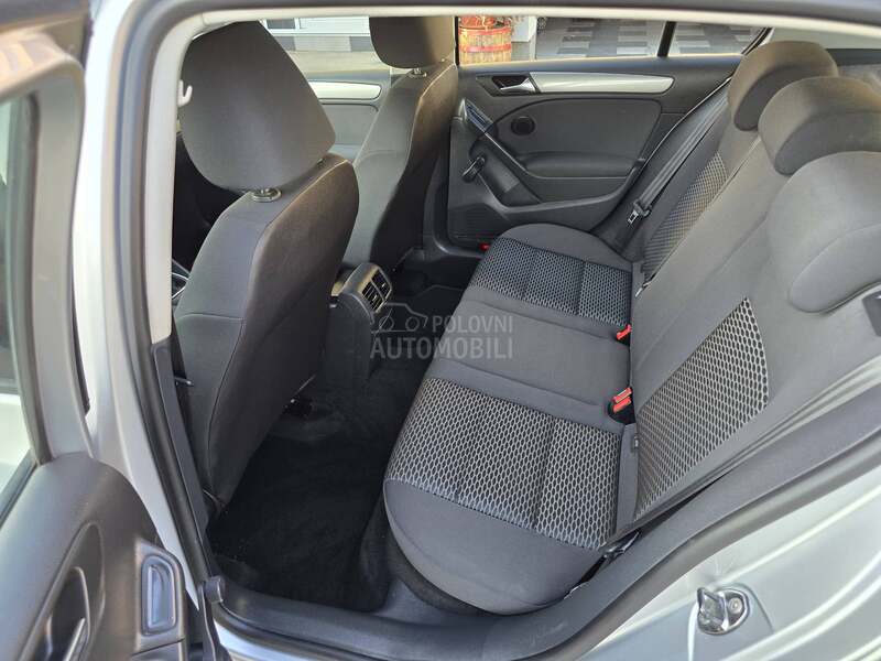 Volkswagen Golf 6 1.6 TDI//HIGHLINE//