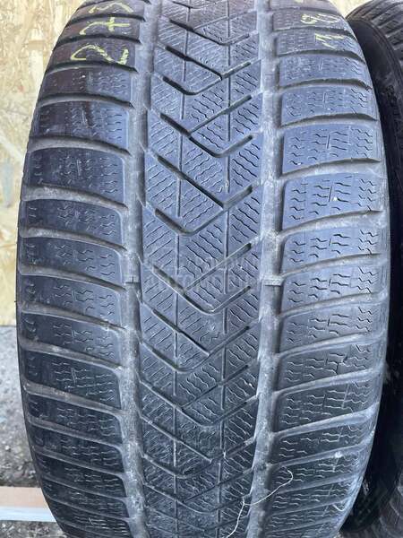 Pirelli 275/35 R19 Zimska