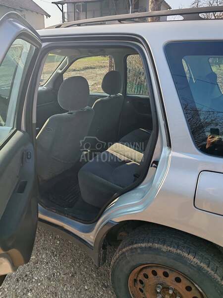 Mazda Tribute 