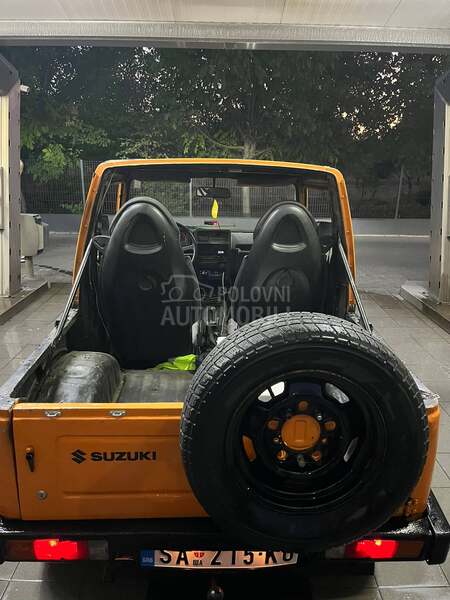 Suzuki SJ Samurai 