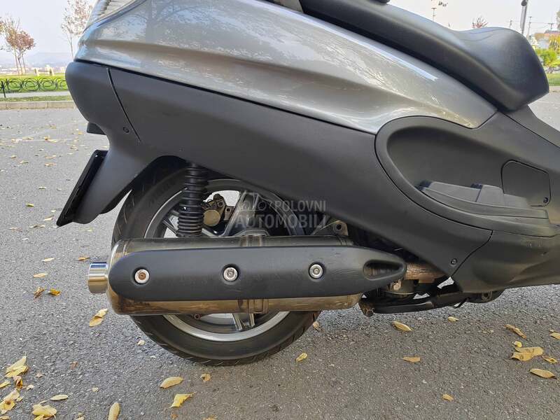 Piaggio X9 500 Evolution