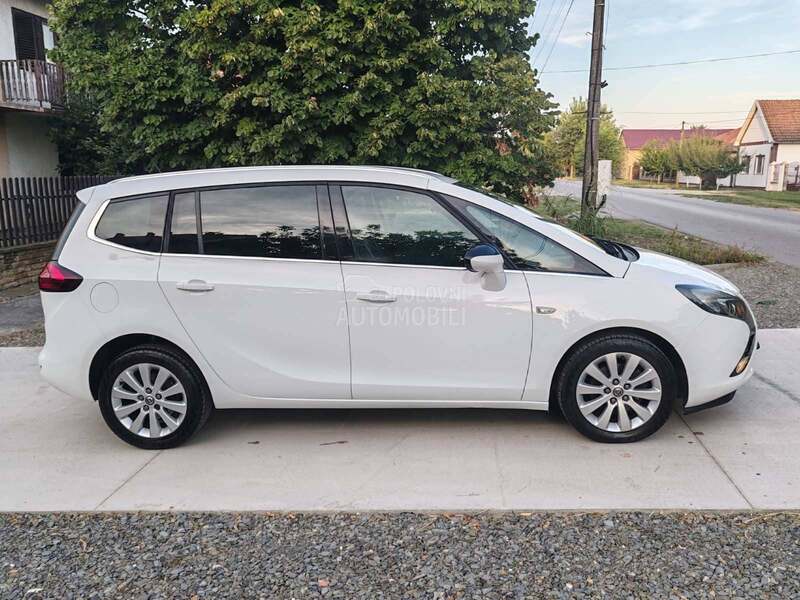 Opel Zafira 