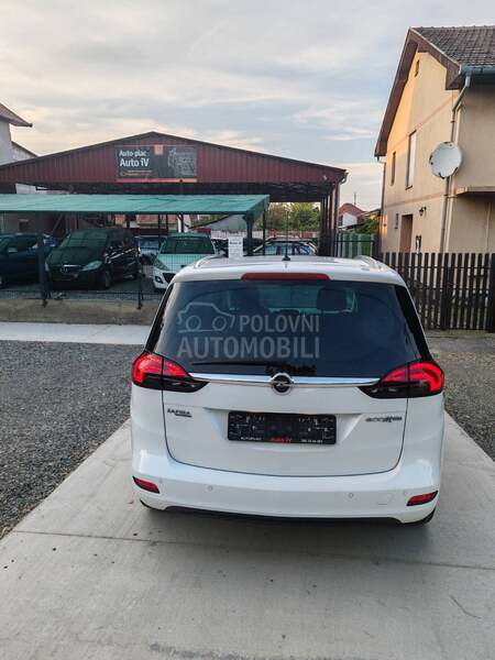 Opel Zafira 