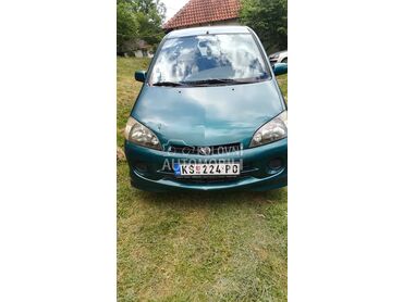 Daihatsu YRV 1.3