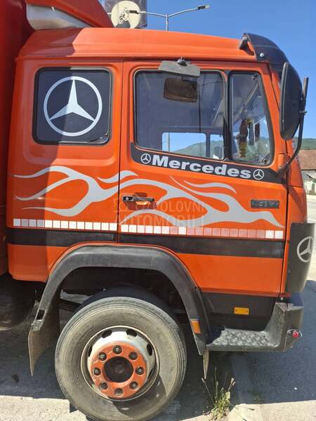 Mercedes Benz 1317