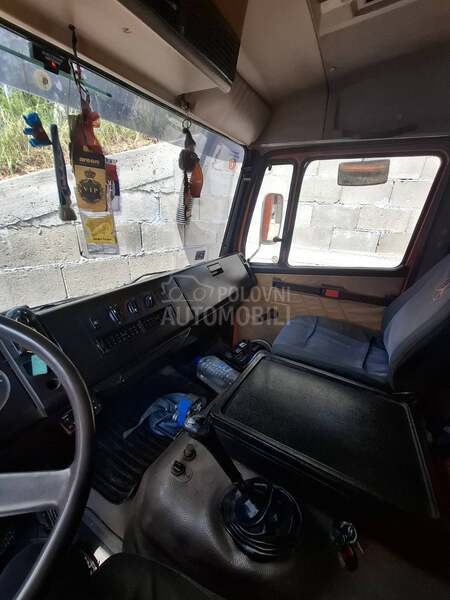 Mercedes Benz 1317