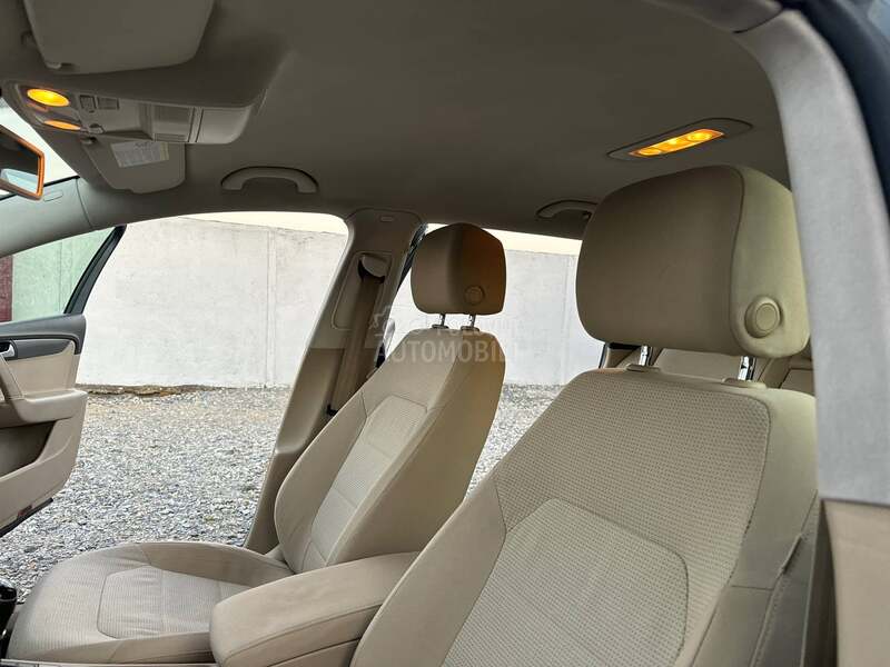 Volkswagen Passat B7 2.0 tdi
