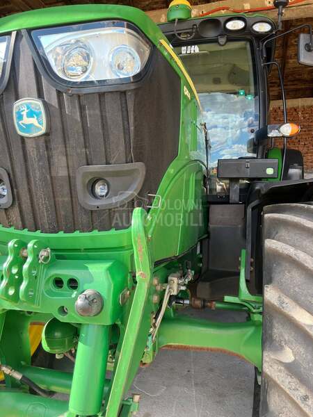 John Deere 6210R