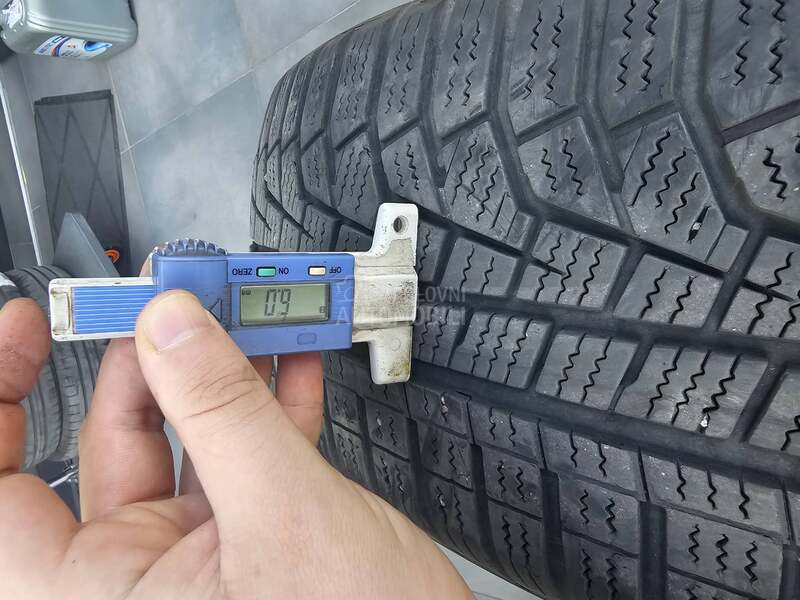 Hankook 205/55 R17 Zimska