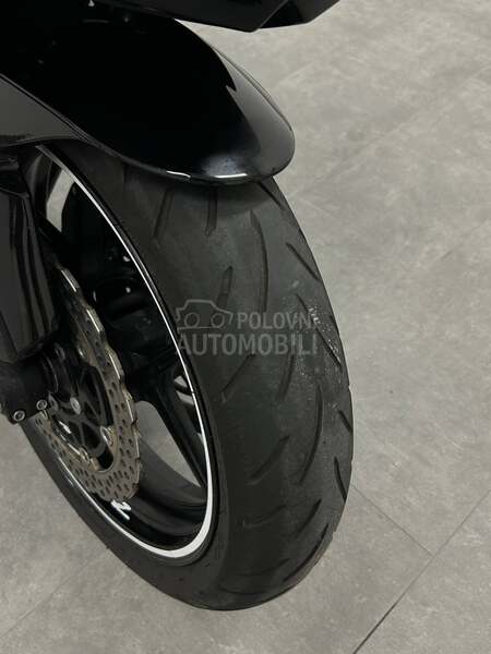 Kawasaki Zx6r