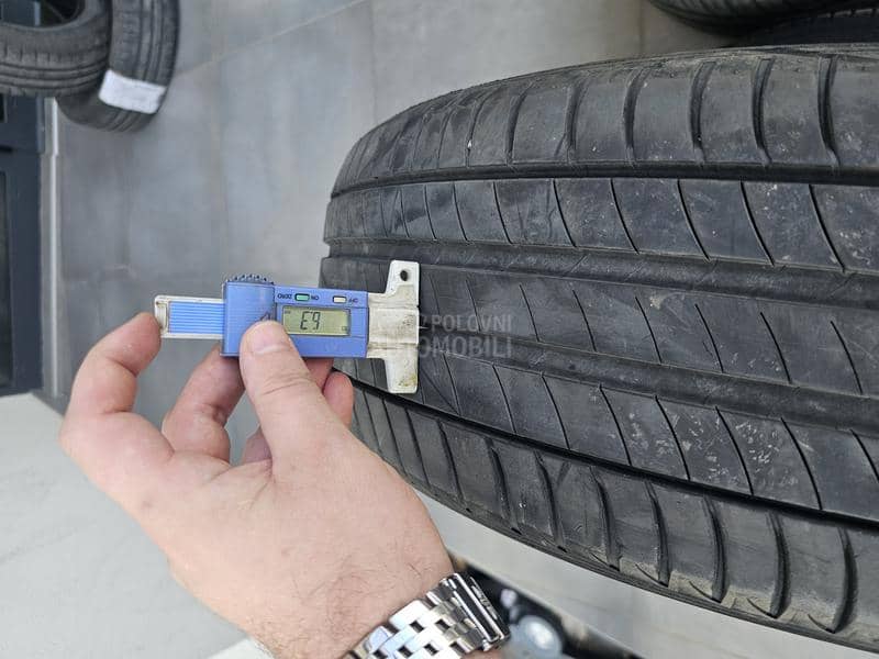 Michelin 215/60 R17 Letnja