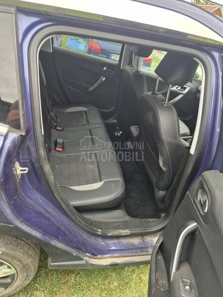 Peugeot 2008 2016. god. -  kompletan auto u delovima