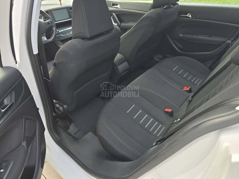 Peugeot 308 1.6  E-hdi ALLURE