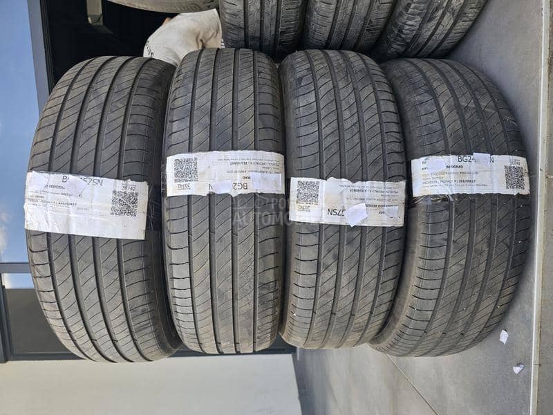 Michelin 215/65 R17 Letnja