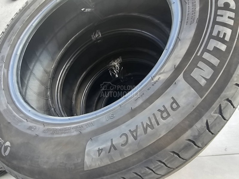 Michelin 215/65 R17 Letnja