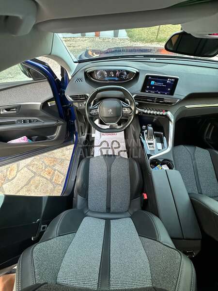 Peugeot 3008 1.5 HDI ALLURE/EAT8