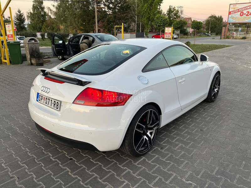 Audi TT 1.8 TFSI  //CH//